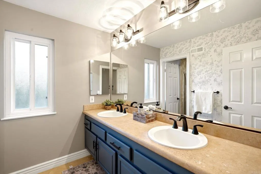https://cdn.realtyfeed.com/cdn/127/307076072/1916230dd6d4facaf36d3b4012efb3f2.webp