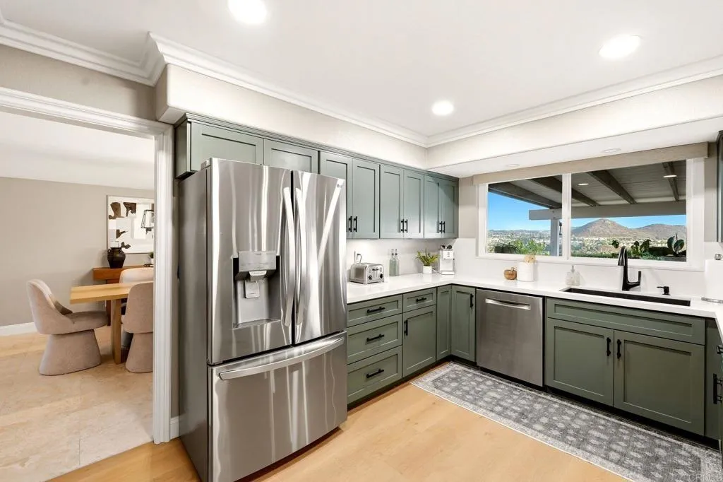 https://cdn.realtyfeed.com/cdn/127/307076072/73c4561692a6ca8ed891b81d146ee9b5.webp