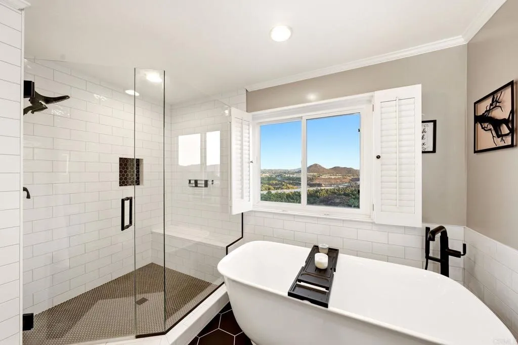 https://cdn.realtyfeed.com/cdn/127/307076072/d31dfddd58a1abb1bcedbc3edb5bc52f.webp