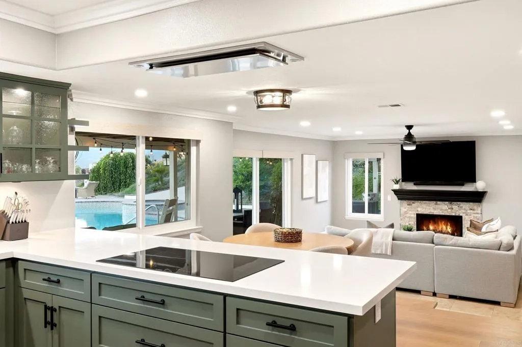 https://cdn.realtyfeed.com/cdn/127/307076072/da97171a7c33a41a7c1f236ffcf41f98.webp