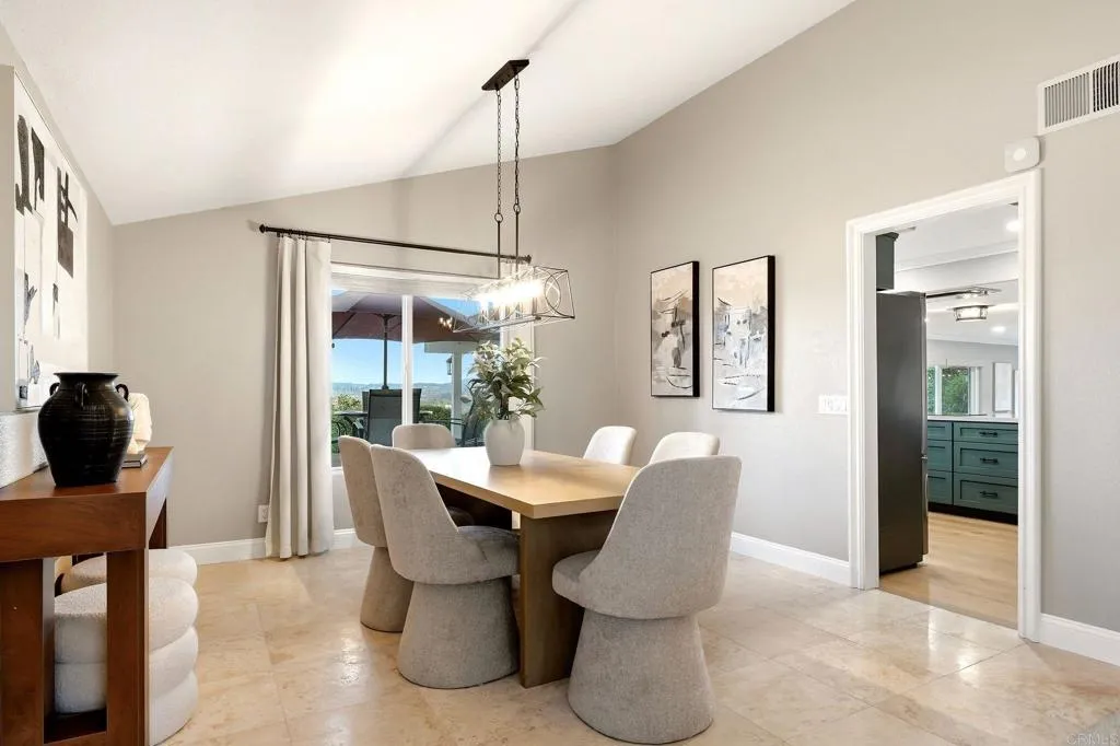 https://cdn.realtyfeed.com/cdn/127/307076072/dd2c802f4117aef1433e8d4463763deb.webp