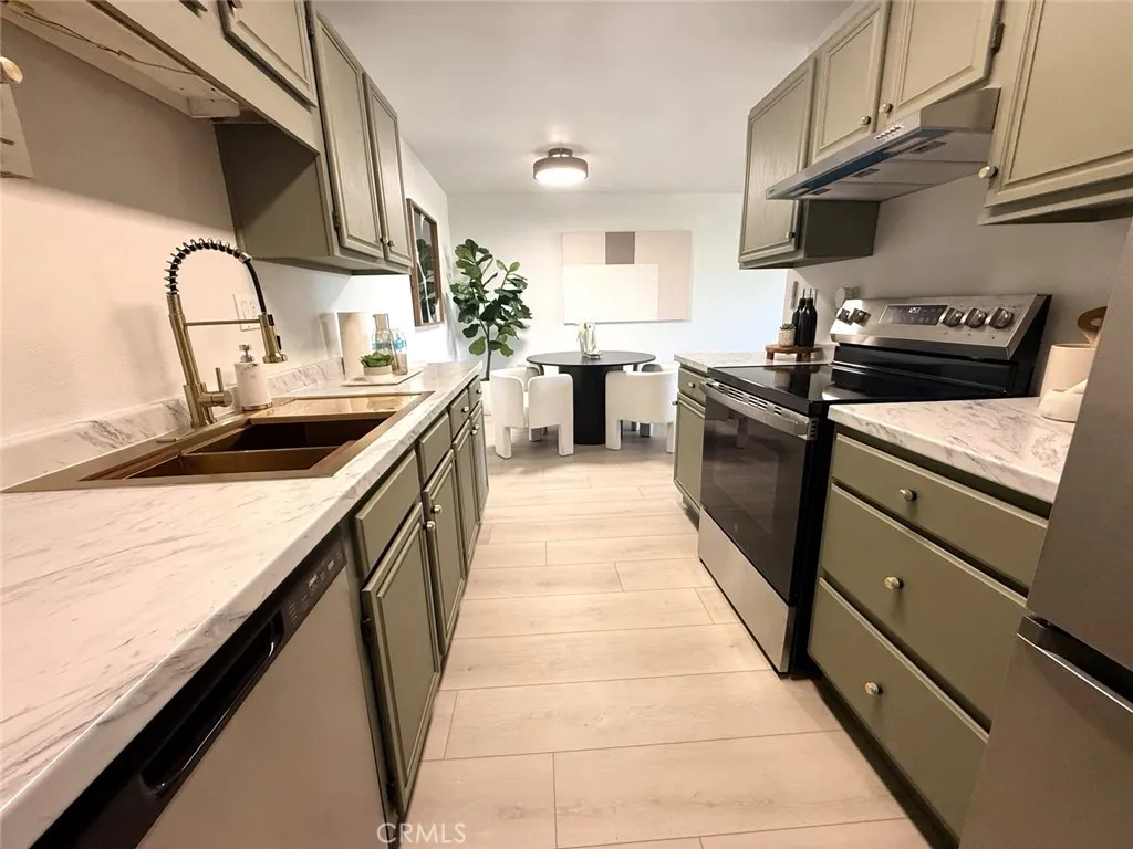 2330 Hosp Way Unit 304, Carlsbad, CA 92008 - Photo 5 of 12, Carlsbad, CA
