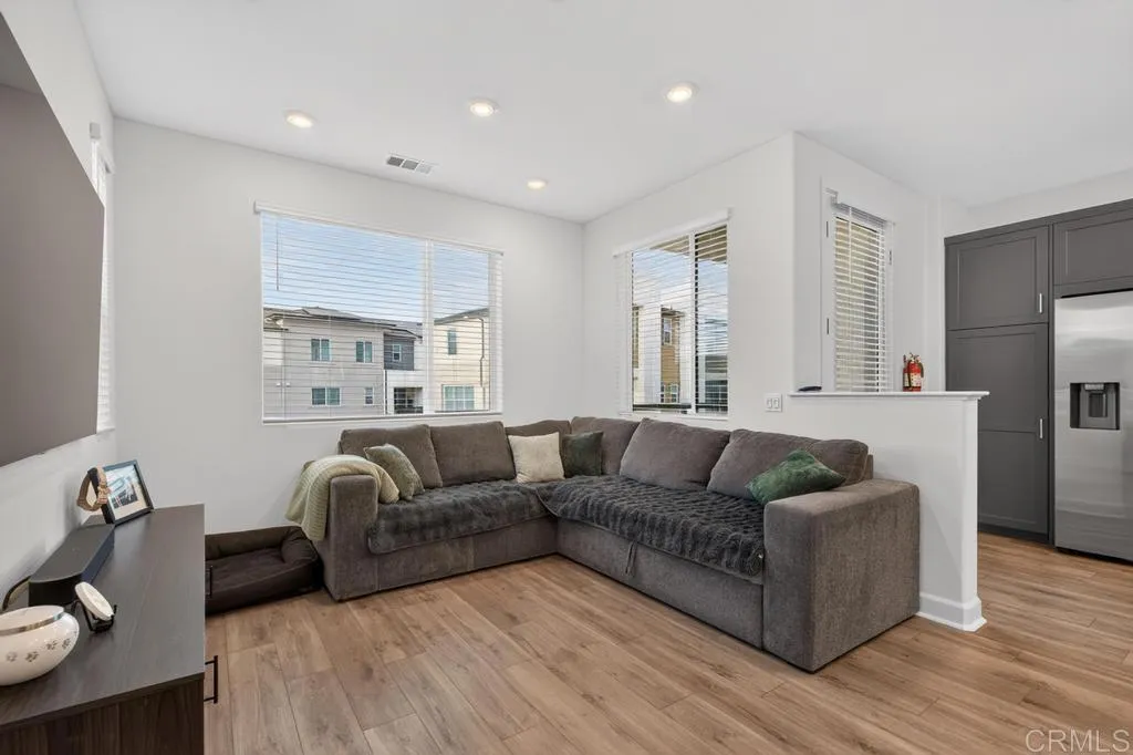 824 Makani Street Unit 1, Chula Vista, CA 91911 - Photo 5 of 36, Chula Vista, CA