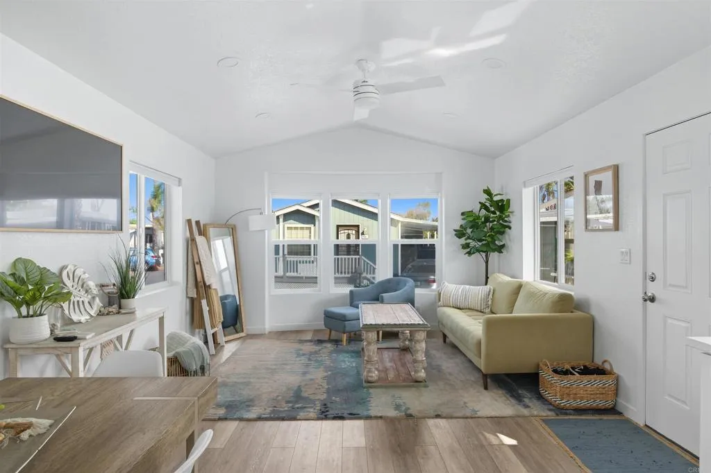 6550 Ponto Drive Unit 14, Carlsbad, CA 92011 - Main photo, Carlsbad, CA