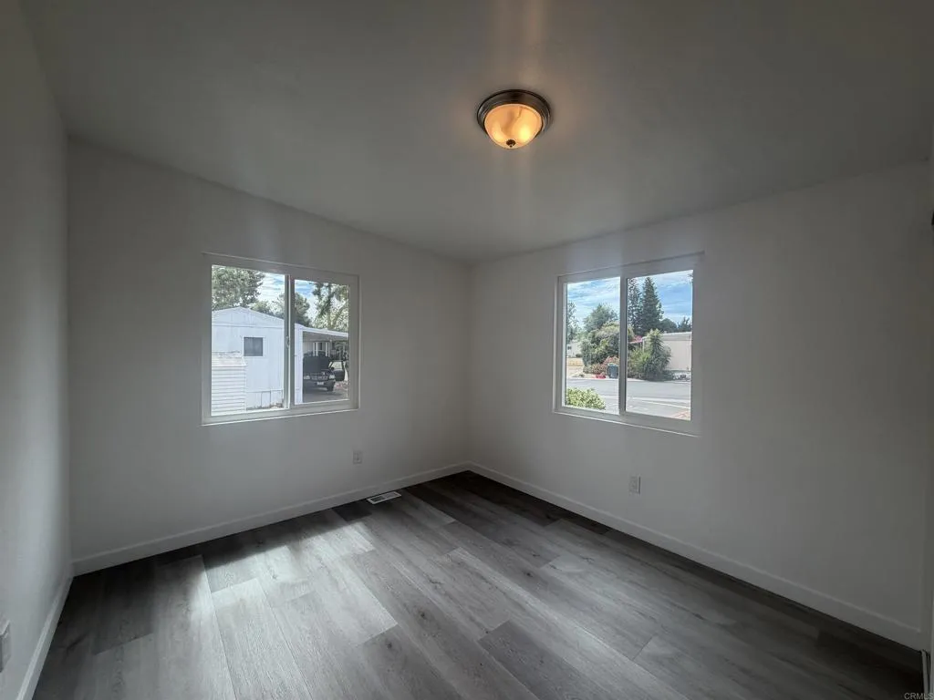 https://cdn.realtyfeed.com/cdn/127/307076148/89aa6b785ceb391183e29c1824baf24f.webp