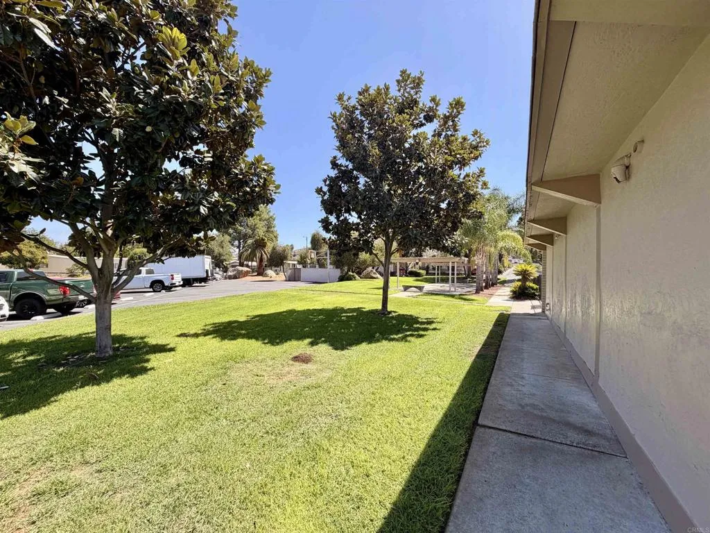 https://cdn.realtyfeed.com/cdn/127/307076148/b51d4a1606469f0b629c1692e760011c.webp