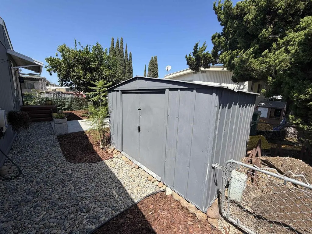 https://cdn.realtyfeed.com/cdn/127/307076148/bb7047489be3fe2ecd83d725371ed7f5.webp