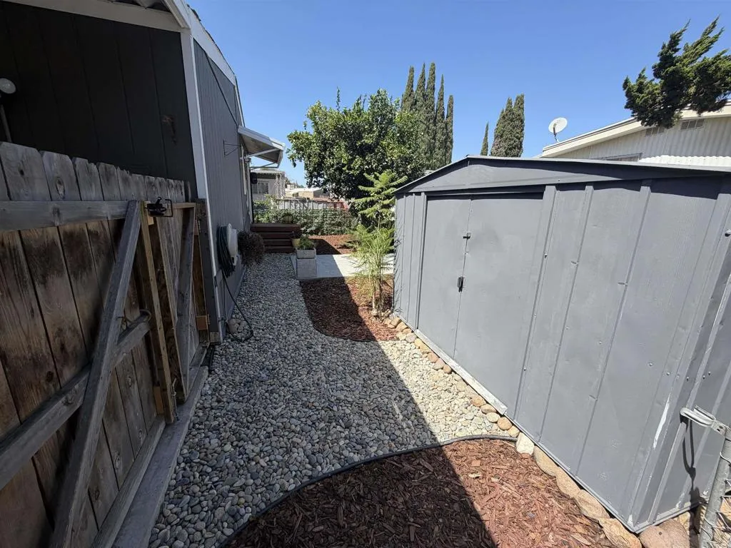 https://cdn.realtyfeed.com/cdn/127/307076148/f23163967926eafb314c994c4b3fa766.webp