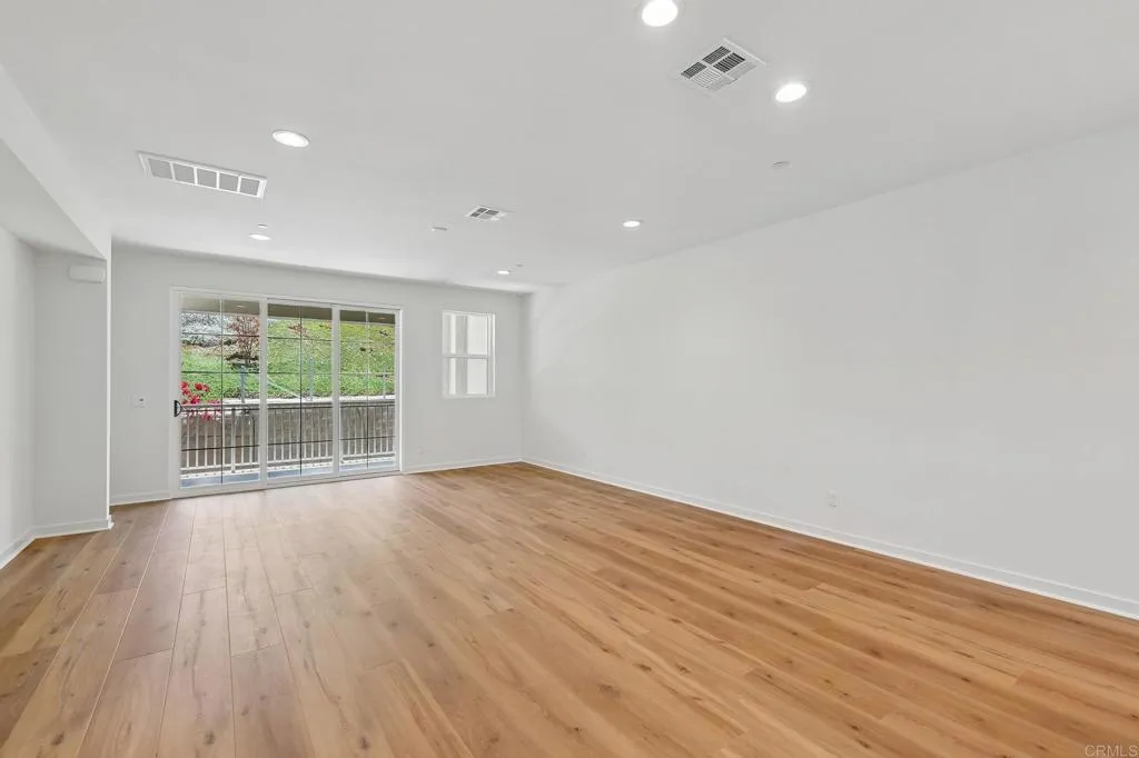 4949 Thistle Way, Carlsbad, CA 92008 - Photo 4 of 31, Carlsbad, CA
