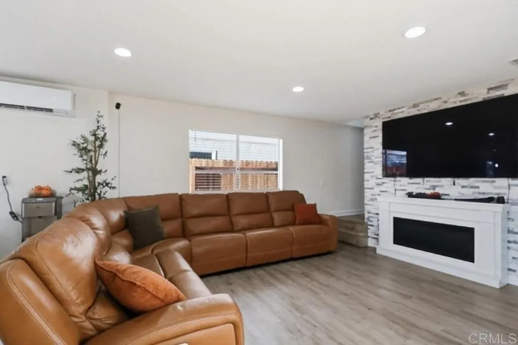 https://cdn.realtyfeed.com/cdn/127/307076170/e7c4d4896ae0c979d6a7efaf3a5bb29e.webp