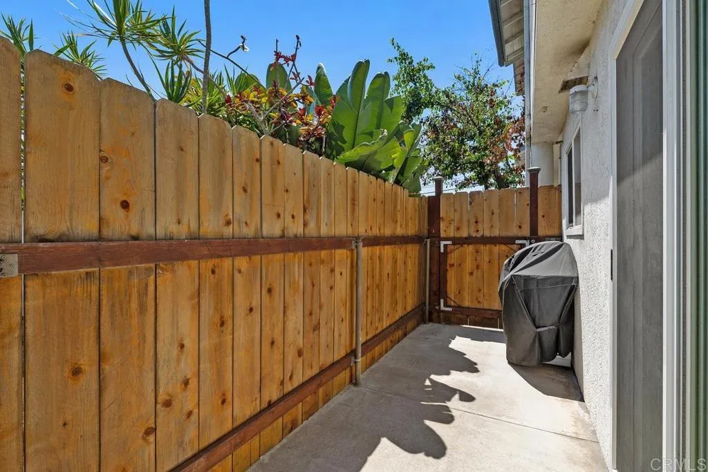 https://cdn.realtyfeed.com/cdn/127/307076231/21fdfb67e95d4cd8903425e59d692579.webp
