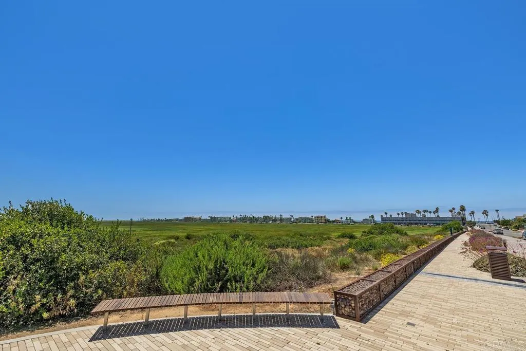 https://cdn.realtyfeed.com/cdn/127/307076231/4de6aee99df1f65af5b43213a10bc32b.webp