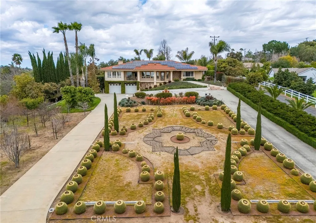 2740 Los Alisos Drive, Fallbrook, CA 92028 - Photo 4 of 69, Fallbrook, CA