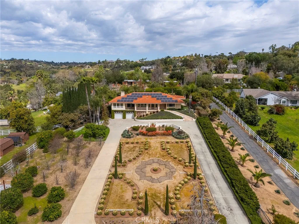 2740 Los Alisos Drive, Fallbrook, CA 92028 - Main photo, Fallbrook, CA