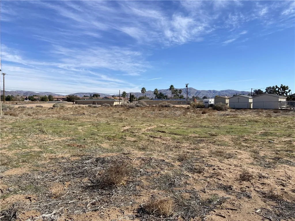 Apple Valley, CA 92307