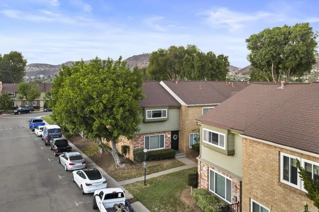 https://cdn.realtyfeed.com/cdn/127/307076401/471465d718b1f8f13b6ce9f05c7759ff.webp