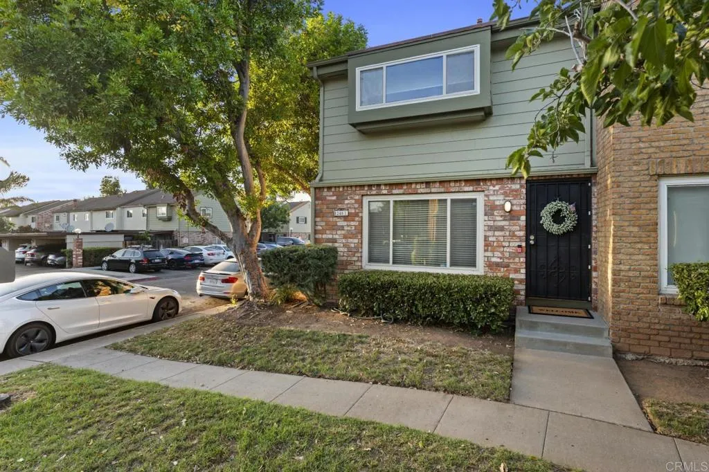 https://cdn.realtyfeed.com/cdn/127/307076401/99c0ebfccac6565155b0879b49fff1b0.webp