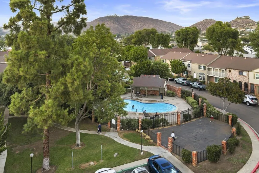 https://cdn.realtyfeed.com/cdn/127/307076401/c79ad1b69b39705e01fbe6b4689fabf4.webp