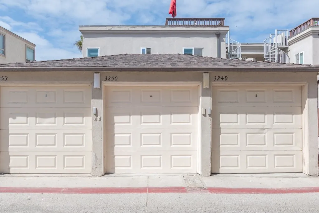 https://cdn.realtyfeed.com/cdn/127/307076410/39771f00748670a0577b8df7fa917e44.webp