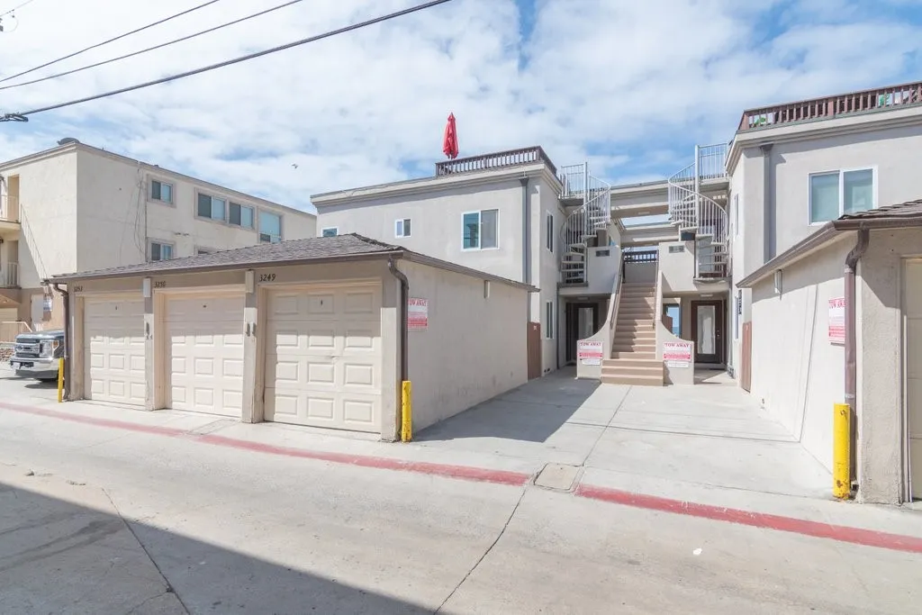 https://cdn.realtyfeed.com/cdn/127/307076410/f387b241400bf4bca990eb6ffcf51f28.webp