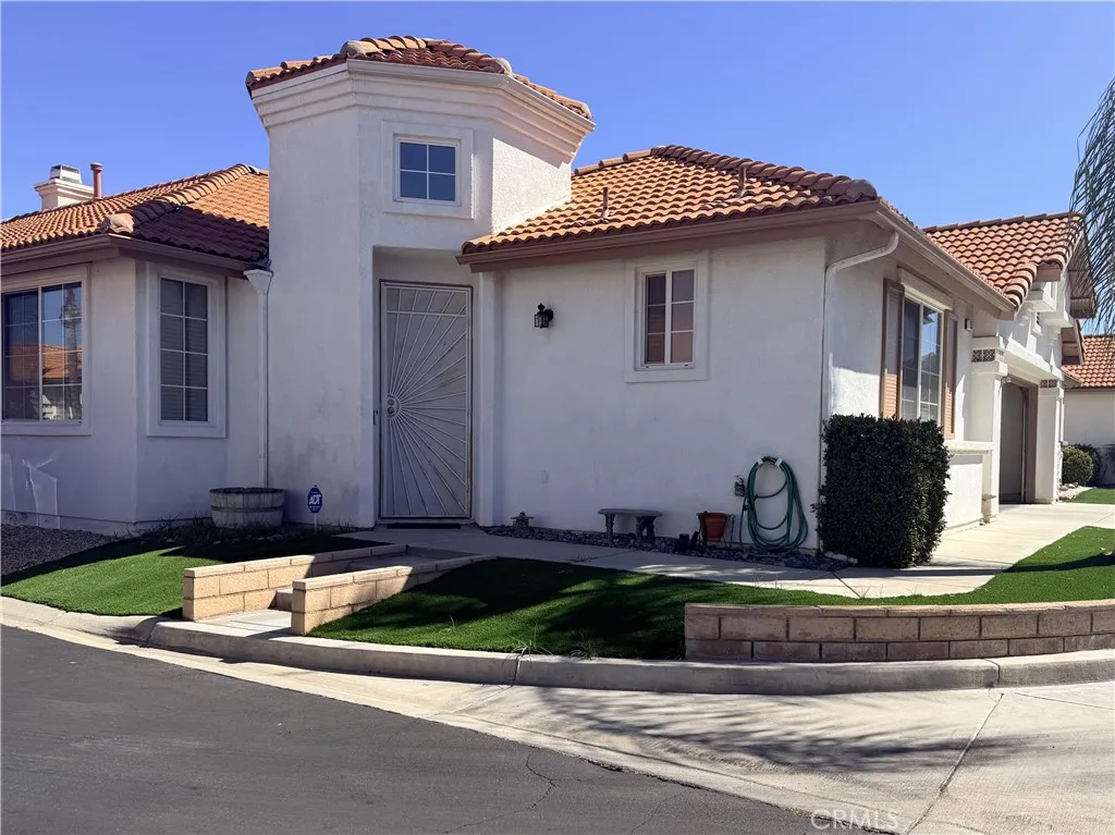 Hemet, CA 92543