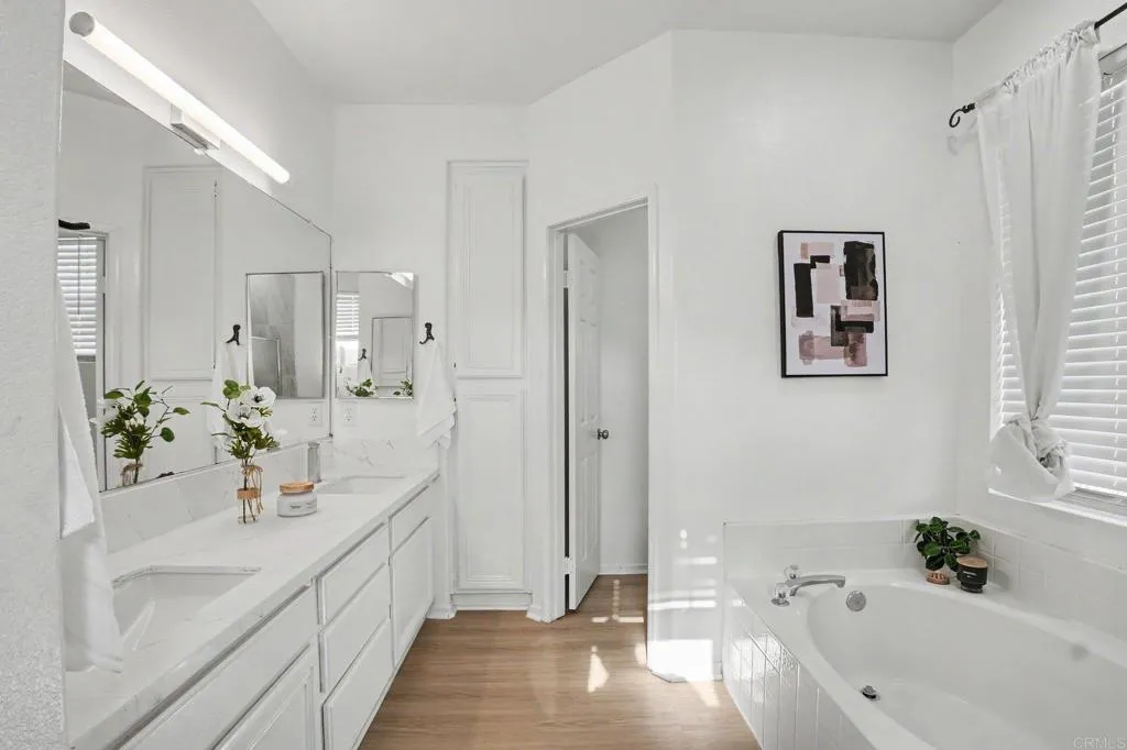 https://cdn.realtyfeed.com/cdn/127/307076447/3e384b20c079443be180420d05ab939e.webp