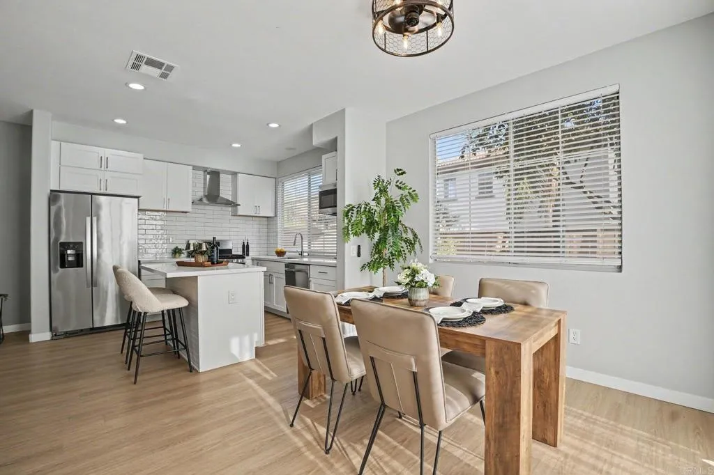 https://cdn.realtyfeed.com/cdn/127/307076447/43488bf0850cf35c78322c4aea0a6f56.webp
