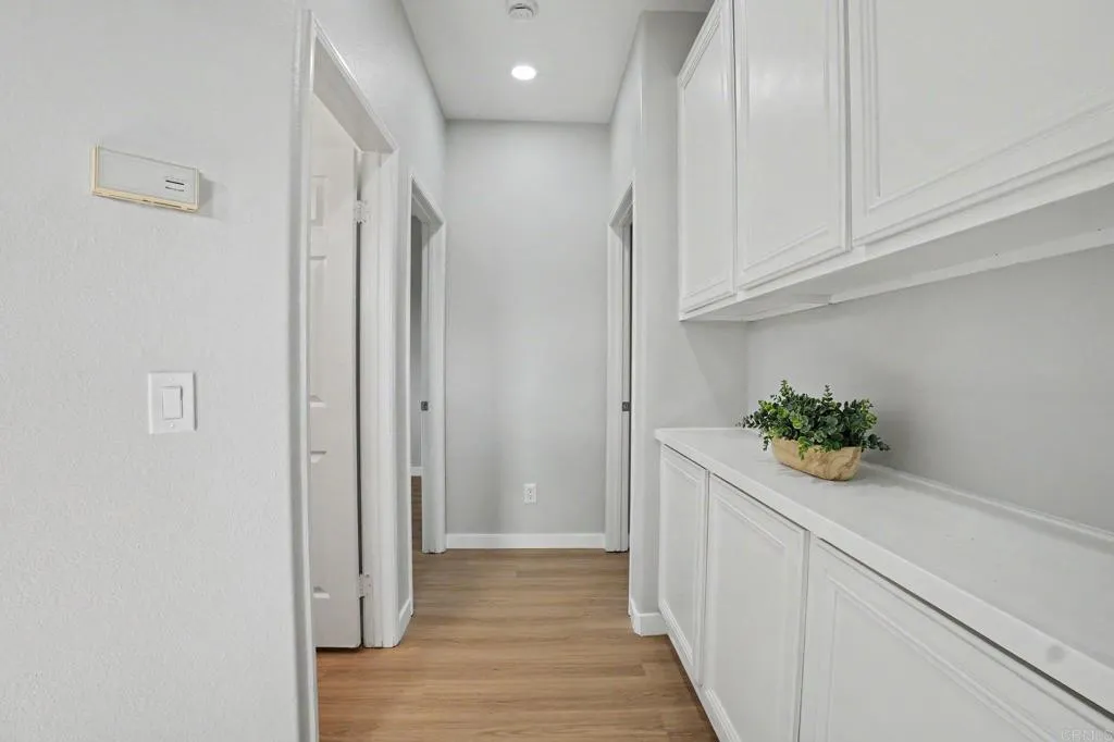 https://cdn.realtyfeed.com/cdn/127/307076447/452aa00d6f7e268ace9687accba3ccb9.webp