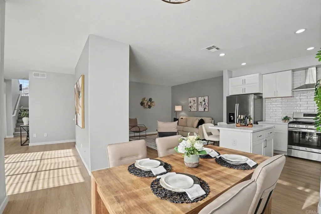 https://cdn.realtyfeed.com/cdn/127/307076447/751c336e057f05529997e5229a7cfe69.webp