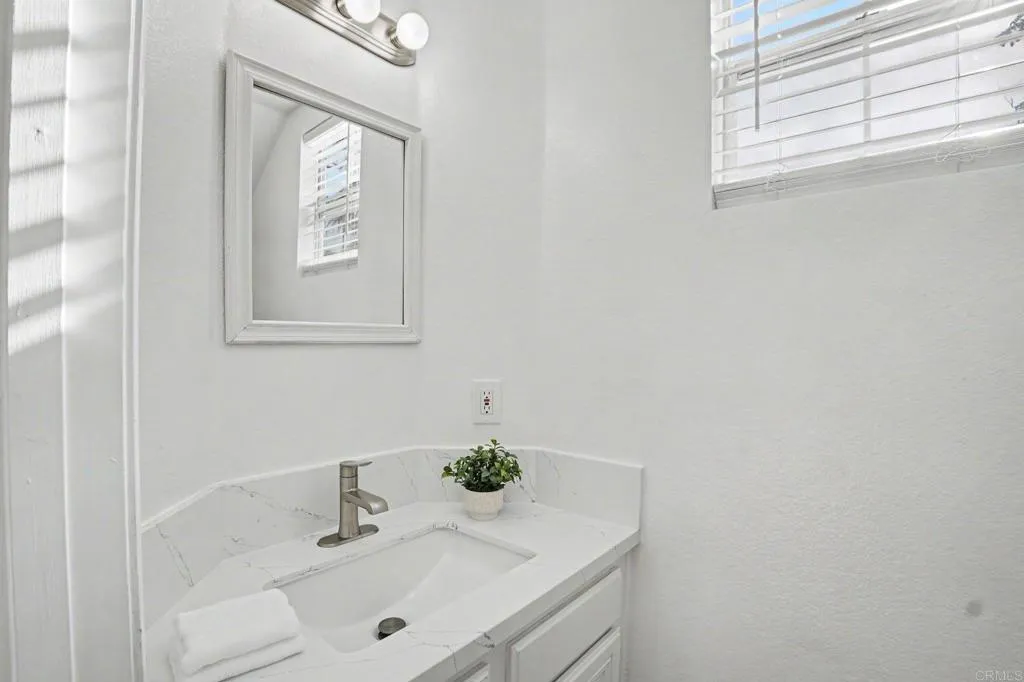 https://cdn.realtyfeed.com/cdn/127/307076447/873434f1e0ee9240eea0b0d976a96e11.webp