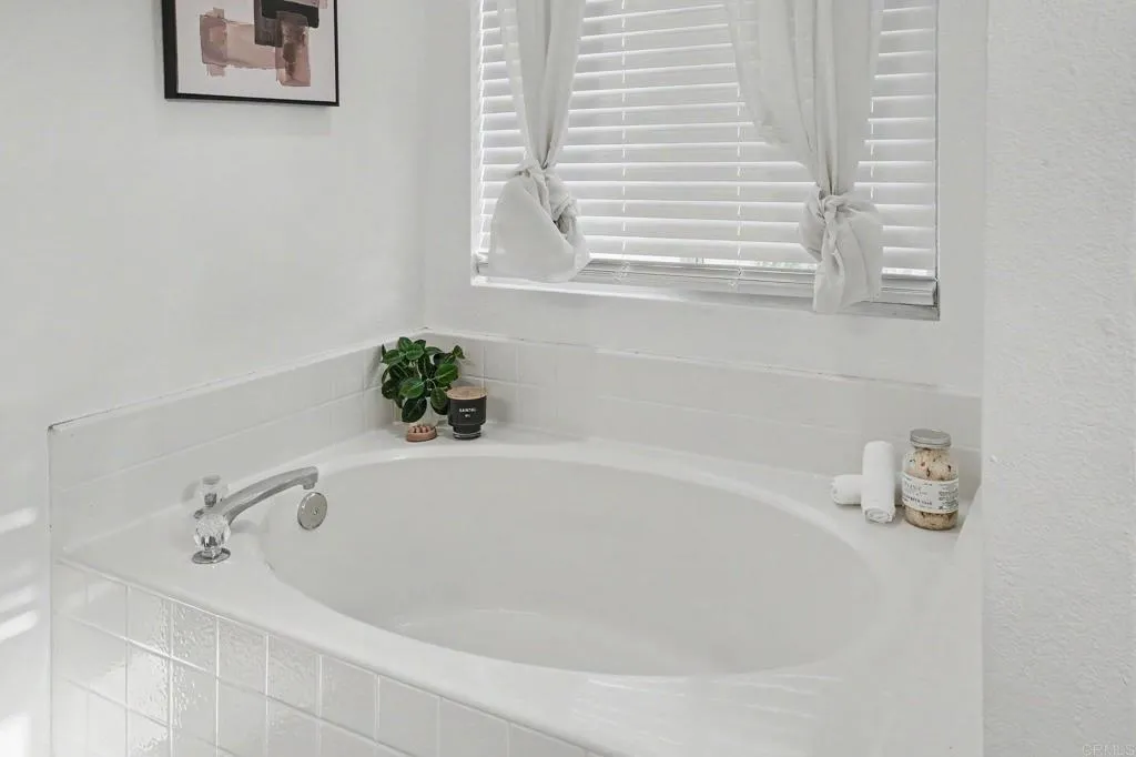 https://cdn.realtyfeed.com/cdn/127/307076447/f436be53856444ae2c154fe6359af15b.webp