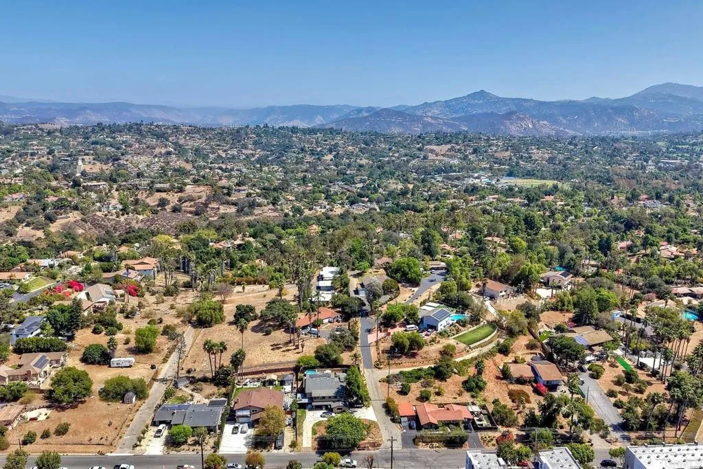 https://cdn.realtyfeed.com/cdn/127/307076471/0324c9649482b0f191a81207ee387d93.webp