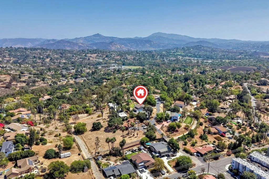 https://cdn.realtyfeed.com/cdn/127/307076471/439d84db31869546a47487af25d533ba.webp
