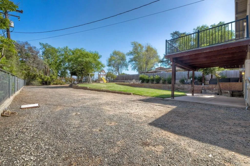 https://cdn.realtyfeed.com/cdn/127/307076471/448a2282bade0159f3ec6cc294ebc10d.webp