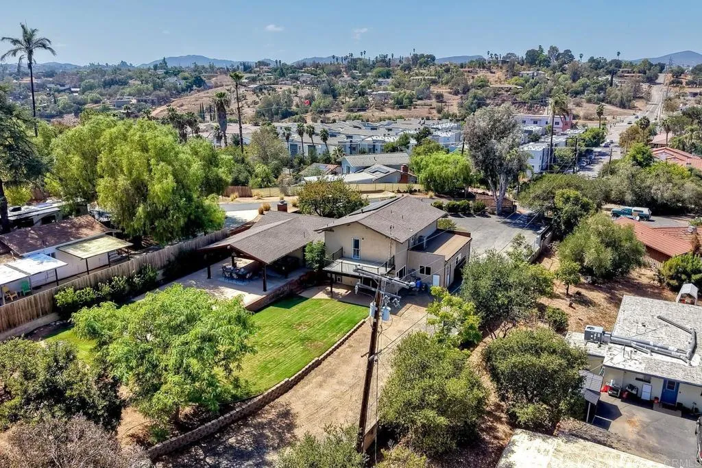 https://cdn.realtyfeed.com/cdn/127/307076471/7553ee7e4fca38129cf64ee851777815.webp