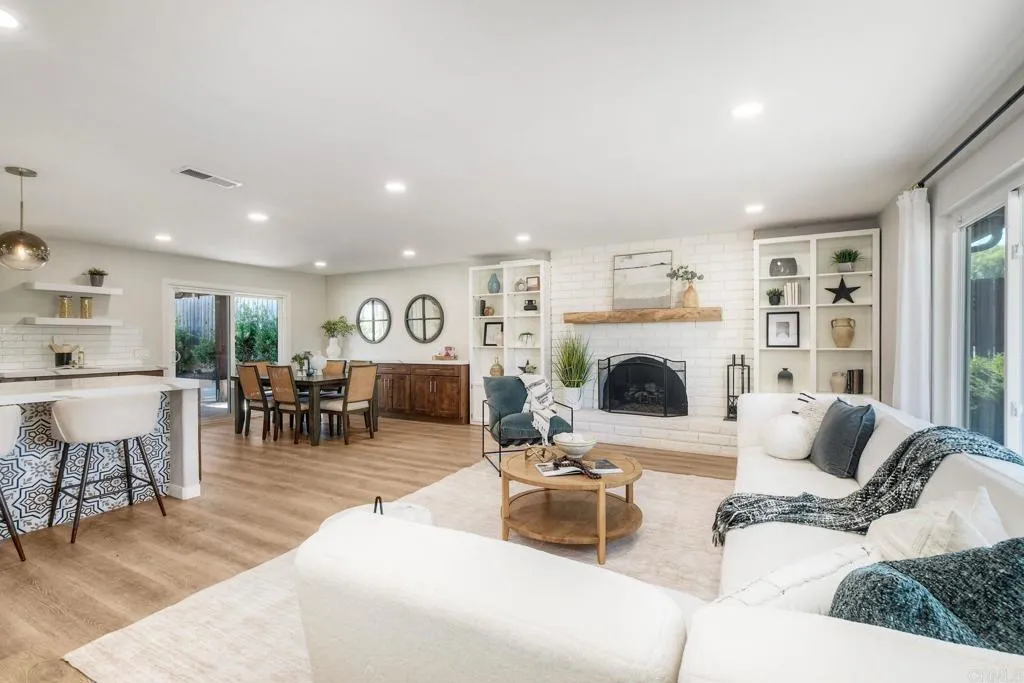 https://cdn.realtyfeed.com/cdn/127/307076471/bea279a8e167bc5b4d1d078279376168.webp