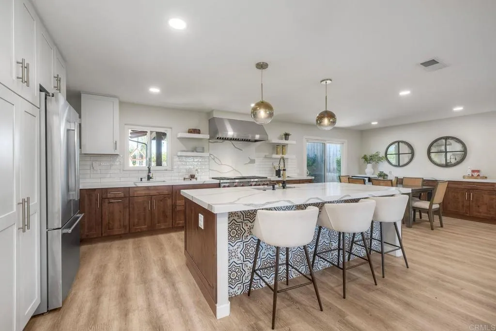 https://cdn.realtyfeed.com/cdn/127/307076471/caf2ff93e0cad8953cb06a74a8784fef.webp