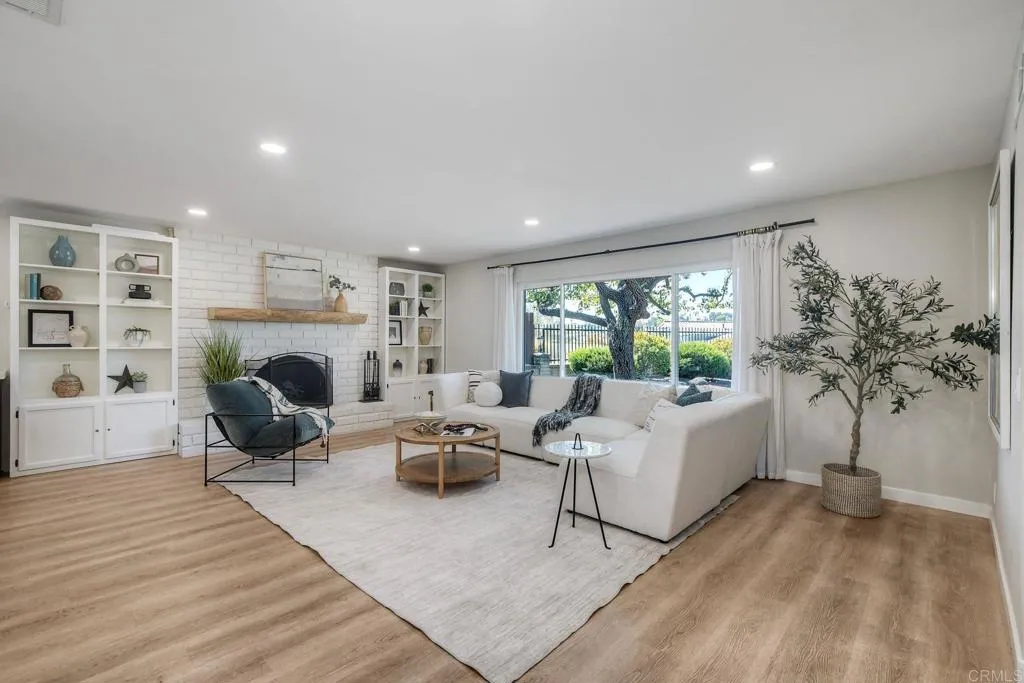 https://cdn.realtyfeed.com/cdn/127/307076471/e24136f3f623db7f80b9883219105d89.webp