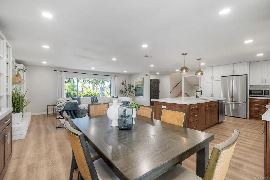 https://cdn.realtyfeed.com/cdn/127/307076471/e389bd39fe10ceef79c9ec6ceb7b052c.webp