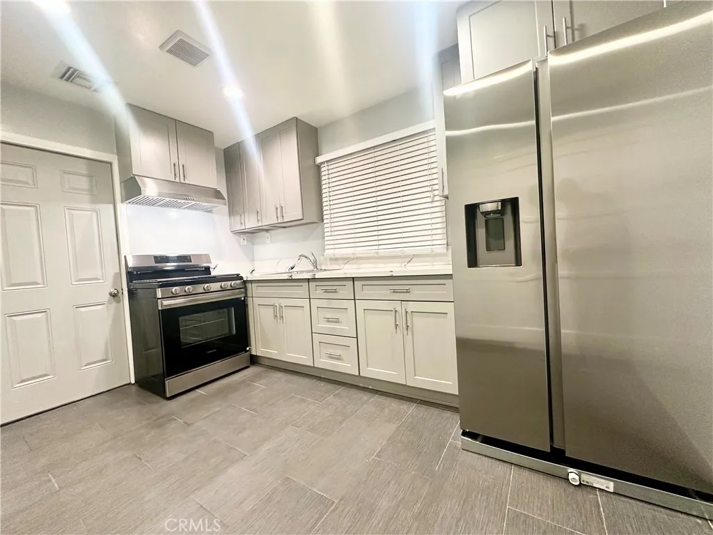 Encino, CA 91436