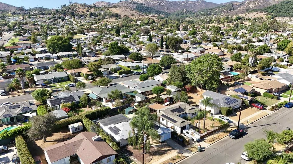 https://cdn.realtyfeed.com/cdn/127/307076492/c446d240307e5c510047fec88542cae2.webp