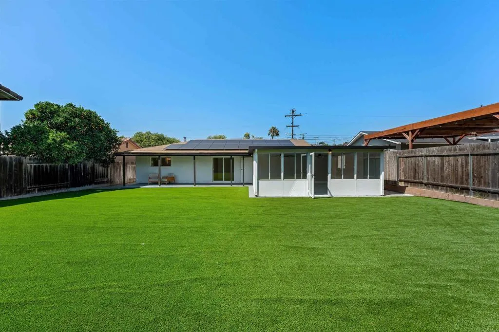 https://cdn.realtyfeed.com/cdn/127/307076493/86661fbd2af21b38085bb620dd556c1e.webp