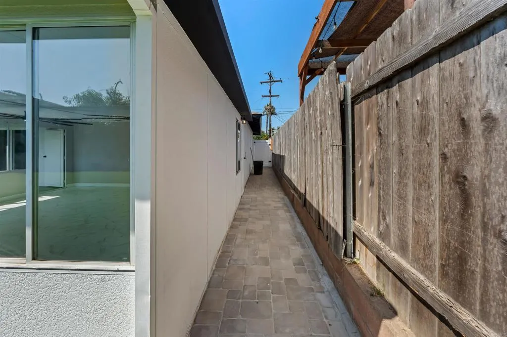 https://cdn.realtyfeed.com/cdn/127/307076493/ba7ef371eb1d3b7873a1d15ebfcc4a28.webp