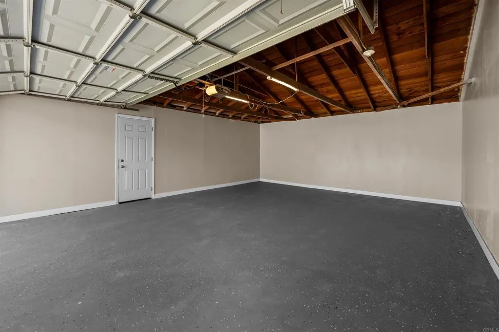 https://cdn.realtyfeed.com/cdn/127/307076493/d8c7df2ce581b349cbed0fc1fcf5b19f.webp