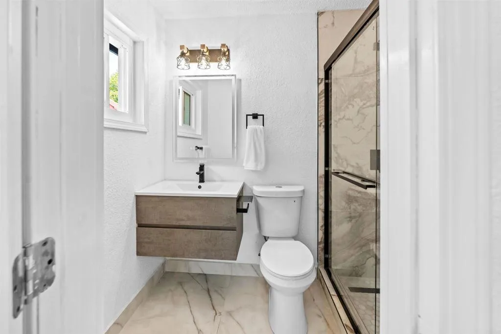 https://cdn.realtyfeed.com/cdn/127/307076493/f32039e73ae5043ba75c49a78873681e.webp