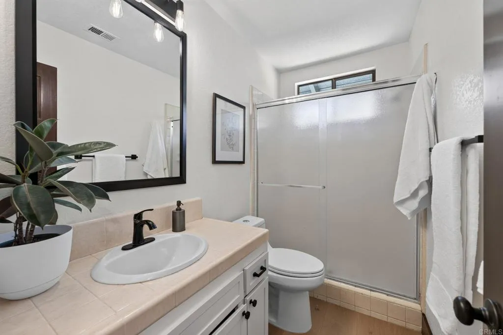 https://cdn.realtyfeed.com/cdn/127/307076536/6d1b9877e980f6f6abcd676b9deaf677.webp