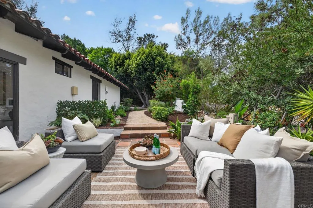 https://cdn.realtyfeed.com/cdn/127/307076536/6f04772f0fb20054f9bcda6862a04f8b.webp