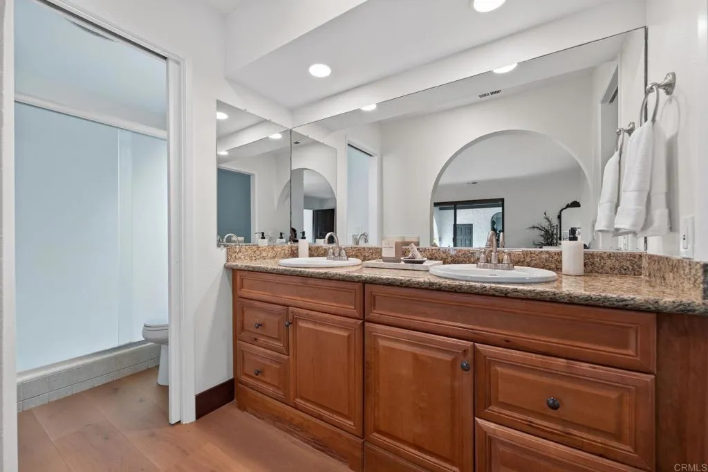 https://cdn.realtyfeed.com/cdn/127/307076536/7cff3ff4fa30c58bba90efde5626a21b.webp