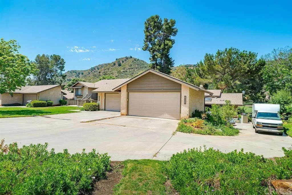 https://cdn.realtyfeed.com/cdn/127/307076633/485acacedf9b509adffc577839fc131e.webp