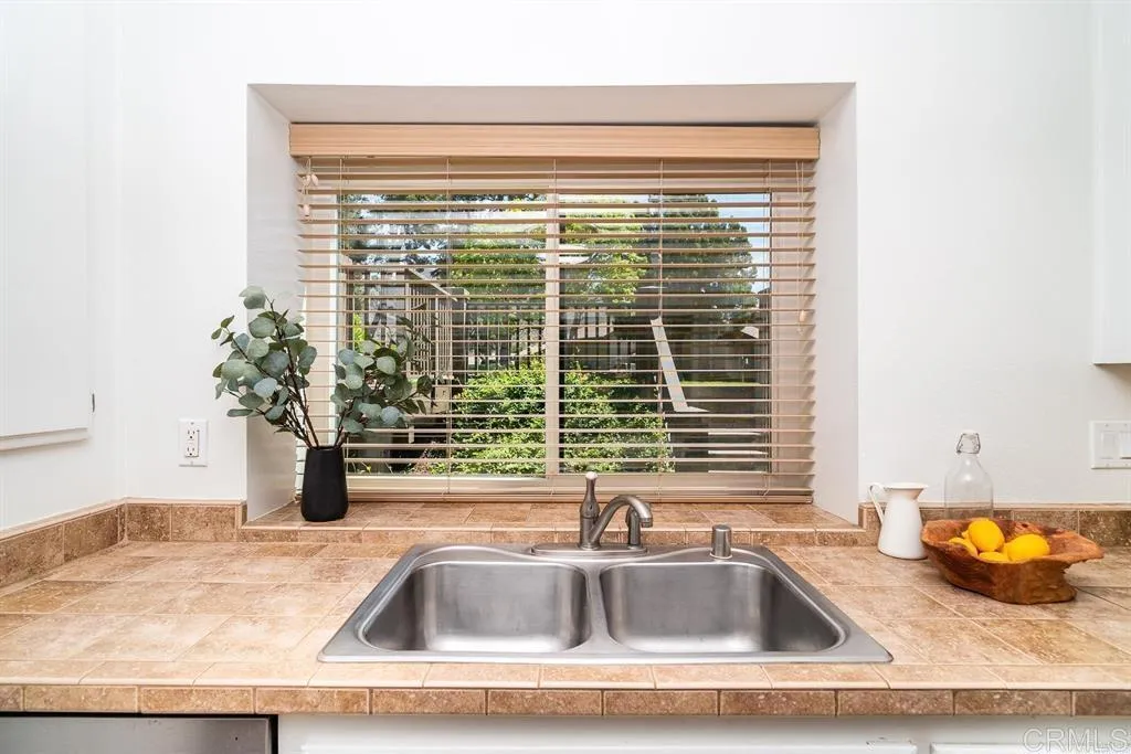https://cdn.realtyfeed.com/cdn/127/307076633/9ff3b4a456bfcca4012974b2cc9ab2ac.webp